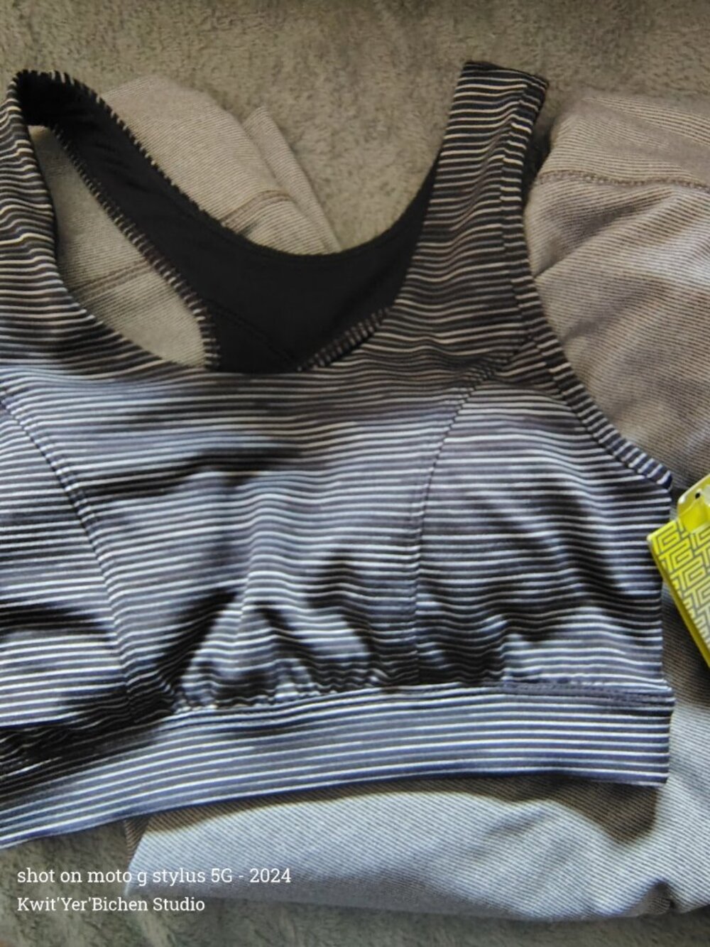 Danskin Leggings SM & Tech Gear top XSM - Picture 7 of 7